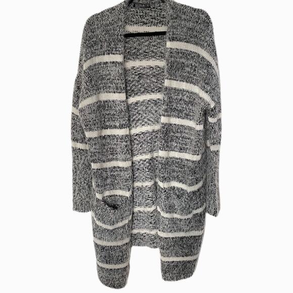 Cotton On Oversized Fuzzy Cardigan Sweater Sz M - Picture 1 of 4